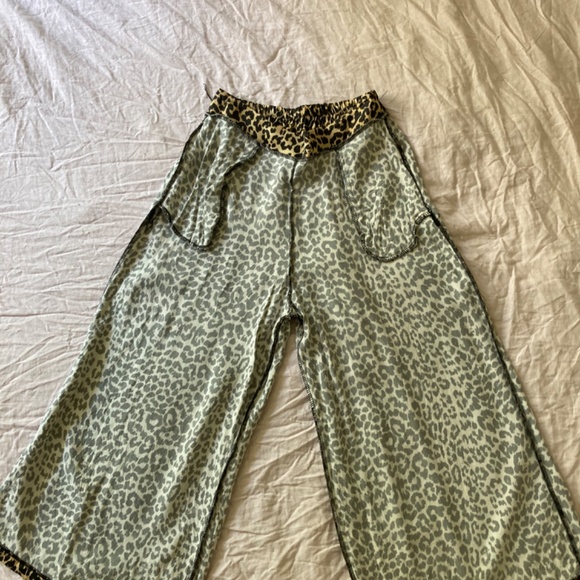 Wide leg capris pants - Picture 7 of 8